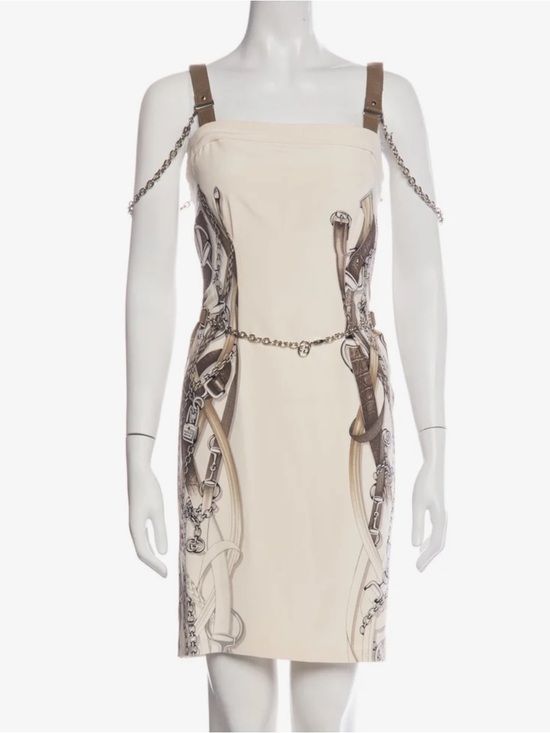 Gucci Dresses & Skirts - Gucci Elegant Chain Print Dress
